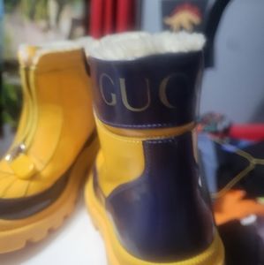 Gucci snow boots